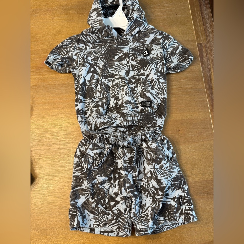 Volcom Kids' Gray and Black Leaf Print Hoodie